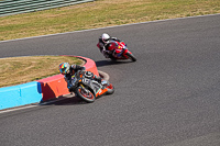 enduro-digital-images;event-digital-images;eventdigitalimages;mallory-park;mallory-park-photographs;mallory-park-trackday;mallory-park-trackday-photographs;no-limits-trackdays;peter-wileman-photography;racing-digital-images;trackday-digital-images;trackday-photos